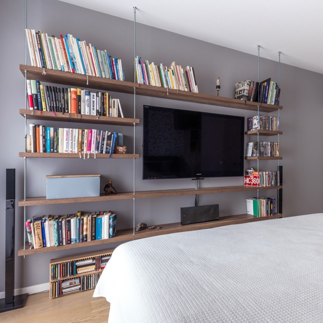 bedroom tv bookshelves