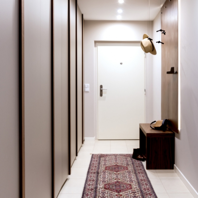 entrance closet grey